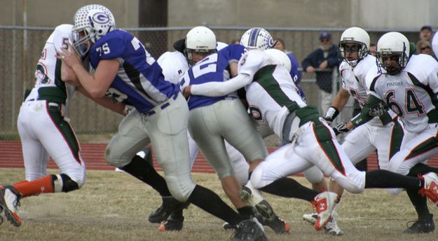 Dragging. Photo by Jonathan Van Dyke, Pinedale Roundup.