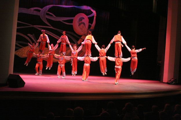 Wall of Balancing People. Photo by Tim Ruland, Pinedale Fine Arts Council.