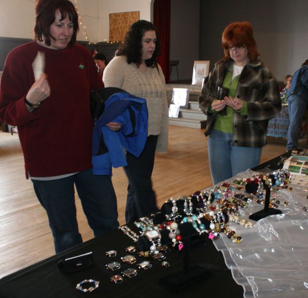 Jewelry. Photo by Pam McCulloch, Pinedale Online.