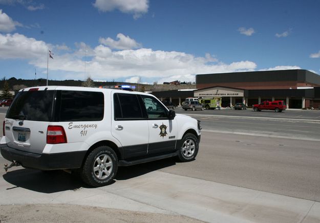 Traffic Control. Photo by Dawn Ballou, Pinedale Online.