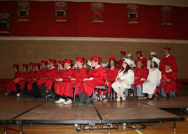 Graduates. Photo by Dawn Ballou, Pinedale Online.