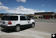 Traffic Control. Photo by Dawn Ballou, Pinedale Online.