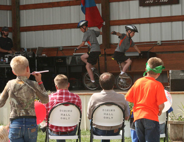 Talent Show. Photo by Dawn Ballou, Pinedale Online.