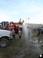 Clean Up. Photo by Pam McCulloch, Pinedale Online.