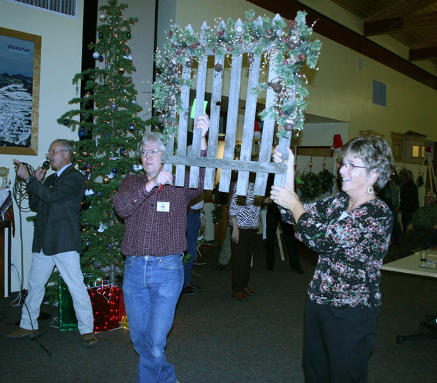 McKenzie Meningitis wreath. Photo by Dawn Ballou, Pinedale Online.