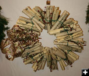 Library wreath. Photo by Dawn Ballou, Pinedale Online.