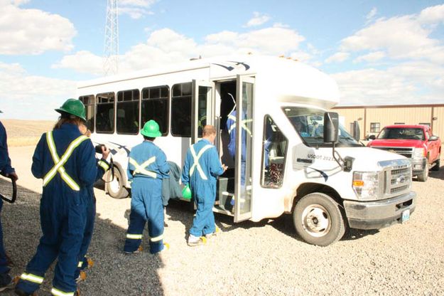 Shuttle Bus. Photo by Dawn Ballou, Pinedale Online.