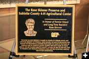 Plaque. Photo by Dawn Ballou, Pinedale Online.