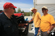 Cooking buffalo burgers. Photo by Dawn Ballou, Pinedale Online.