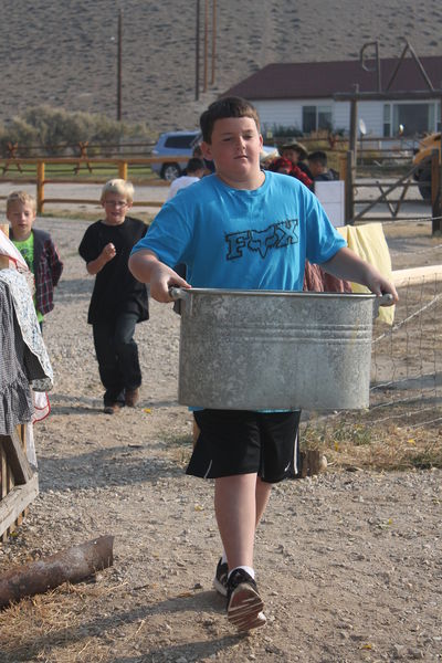 Strong man. Photo by Dawn Ballou, Pinedale Online.