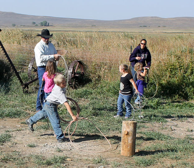 Learning to rope. Photo by Pinedale Online.