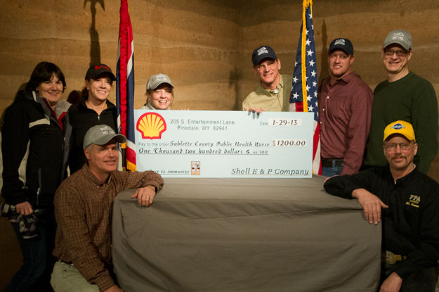 Shell donates to Public Health. Photo by Chris Havener, IPSSSDR.