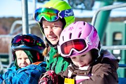 Getting their ski on. Photo by Jess McGlothlin, Pinedale Roundup.