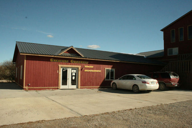 Creature Comforts Pet Store. Photo by Dawn Ballou, Pinedale Online.