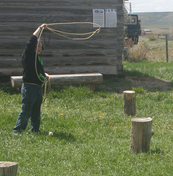 Roping. Photo by Pinedale Online.