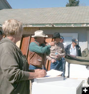 Dave Stephens, Auctioneer. Photo by Dawn Ballou, Pinedale Online.