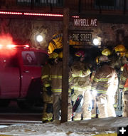 Huddle. Photo by Dawn Ballou, Pinedale Online.