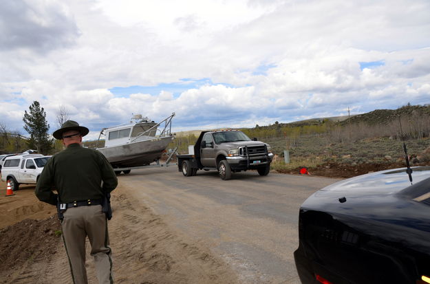 Boat Crew Joins Land Search. Photo by Terry Allen, Pinedale Online!.