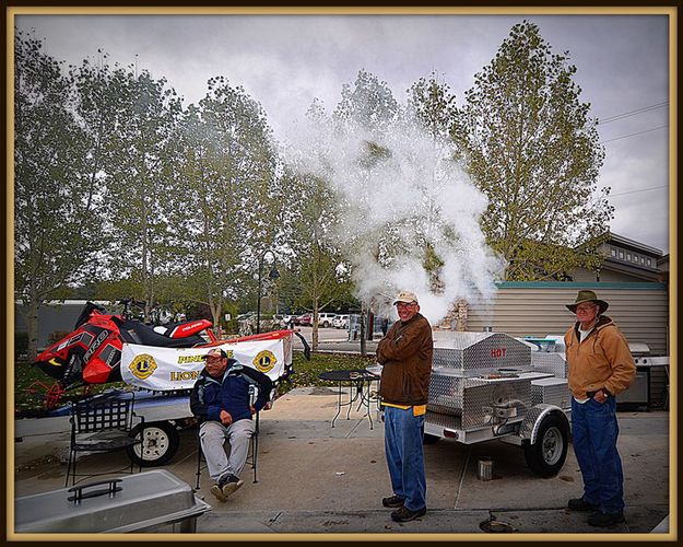 Smoking Lions. Photo by Terry Allen.