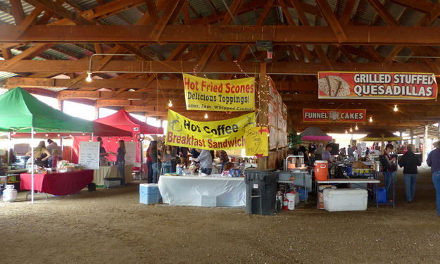 Food Vendors. Photo by Dawn Ballou, Pinedale Online.