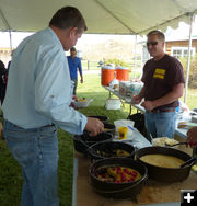 Dishing out ice cream. Photo by Dawn Ballou, Pinedale Online.