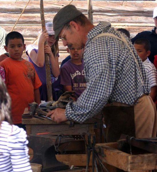 Blacksmithing. Photo by Pinedale Online.