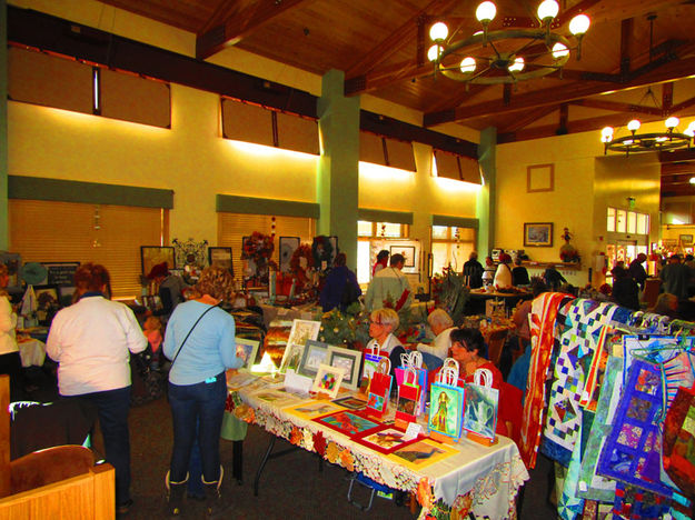 Craft Fair. Photo by Dawn Ballou, Pinedale Online.