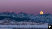 Full Moon Rising. Photo by Dave Bell.