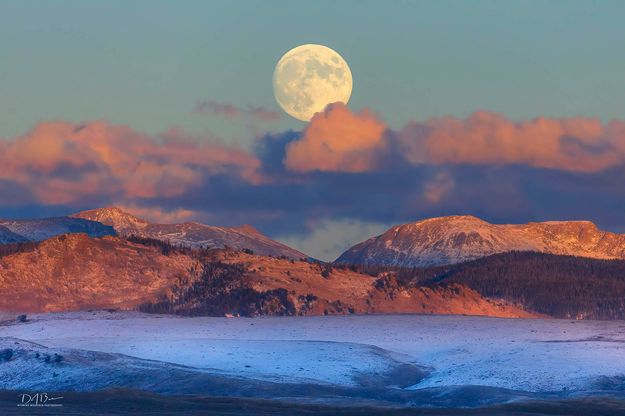 October 23 full moon. Photo by Dave Bell.