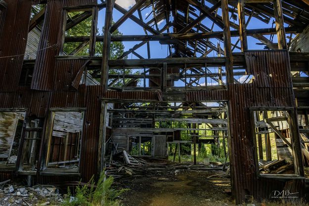 Compressor Building Remnants. Photo by Dave Bell.